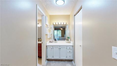794 Hampton Ridge Drive Akron OH 44313