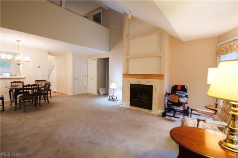 115 Ledbury Circle NE Canton OH 44721