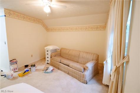 115 Ledbury Circle NE Canton OH 44721