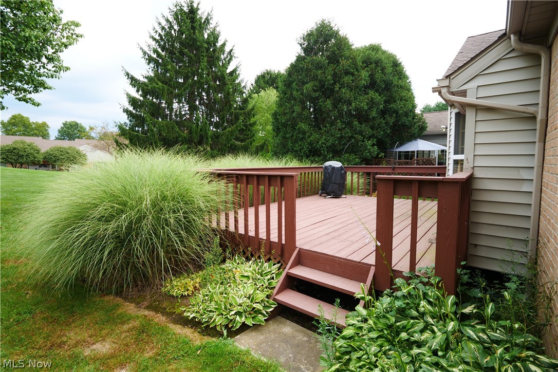 115 Ledbury Circle NE Canton OH 44721