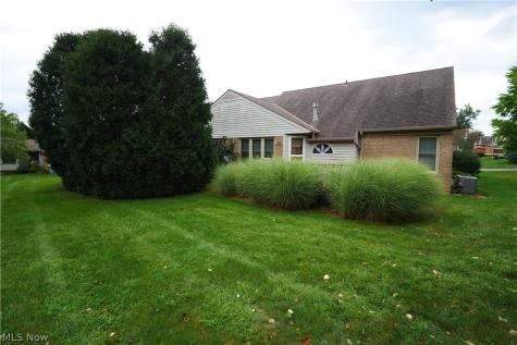 115 Ledbury Circle NE Canton OH 44721
