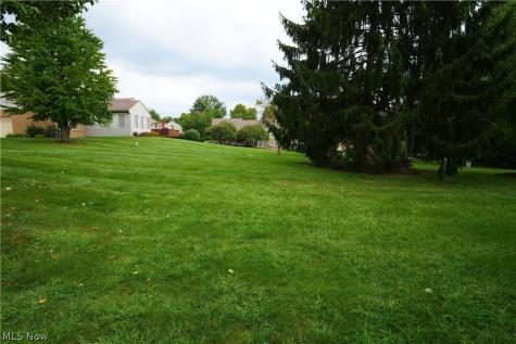 115 Ledbury Circle NE Canton OH 44721