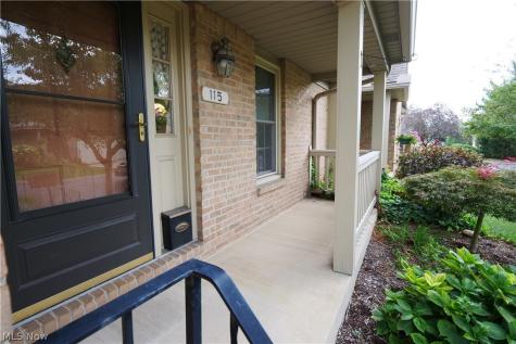 115 Ledbury Circle NE Canton OH 44721