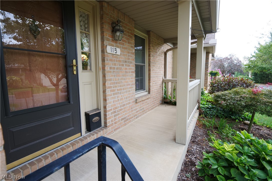 115 Ledbury Circle NE Canton OH 44721