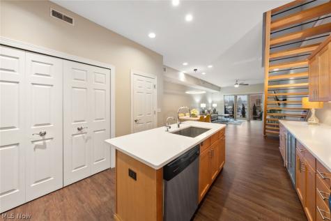 1411 Rosewood Avenue Lakewood OH 44107