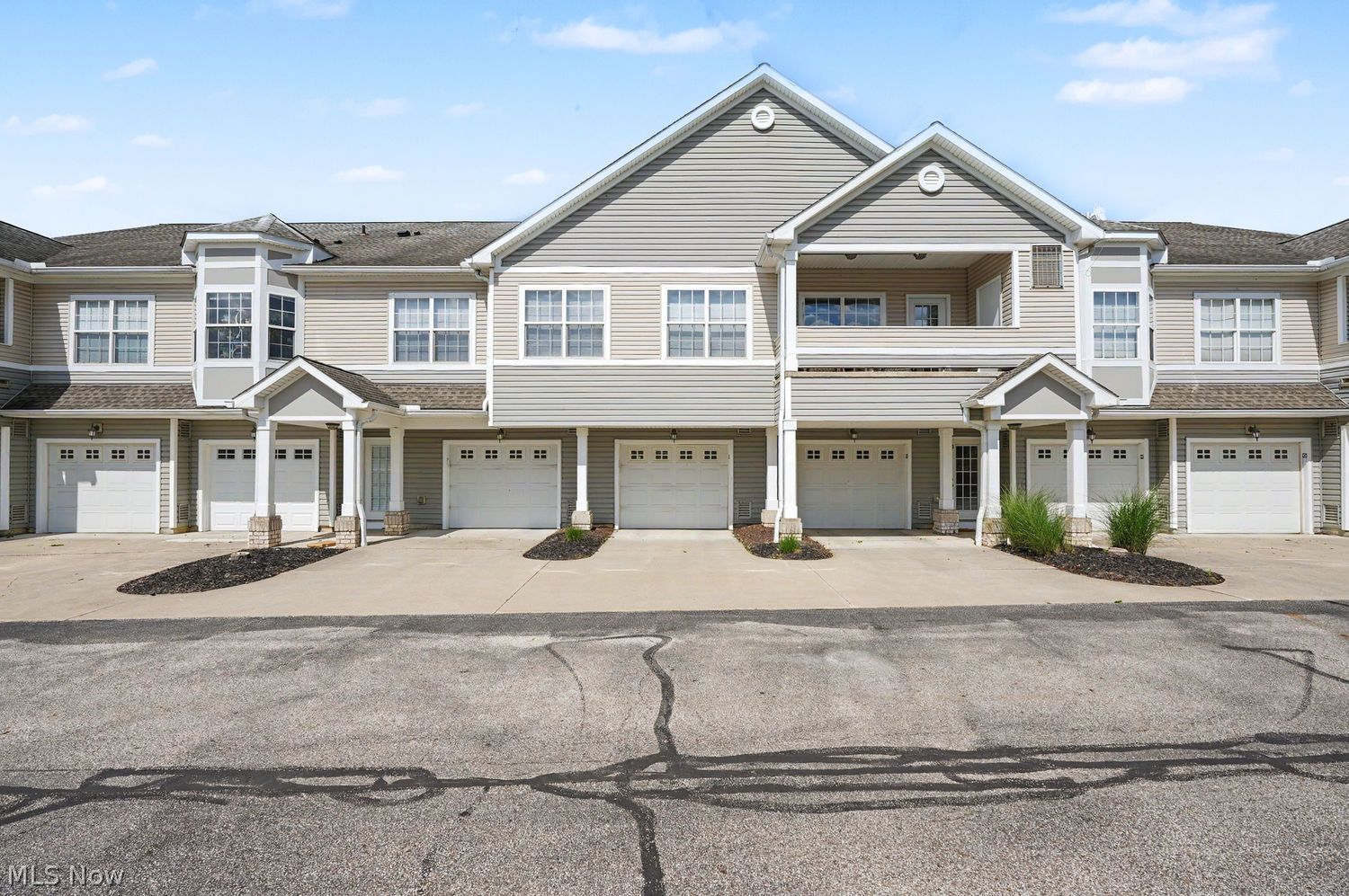 522 Robinwood Lane Copley OH 44321