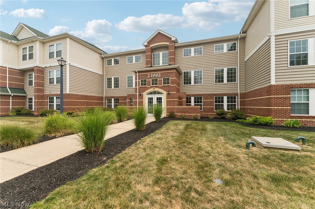 23002 Chandlers Lane Olmsted Falls OH 44138