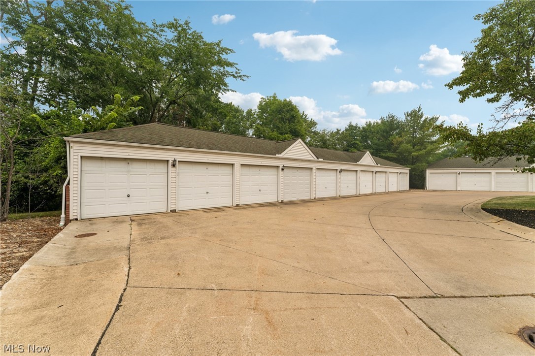 23002 Chandlers Lane Olmsted Falls OH 44138