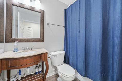 108 Clay Court Berea OH 44017