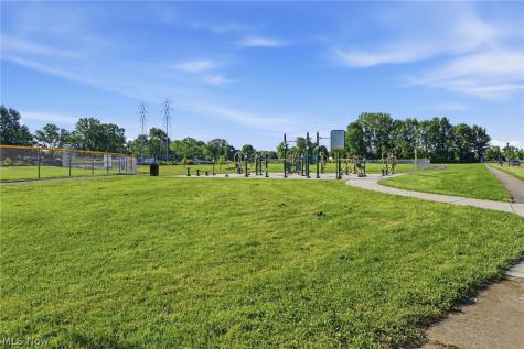 108 Clay Court Berea OH 44017