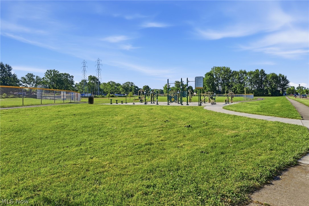 108 Clay Court Berea OH 44017
