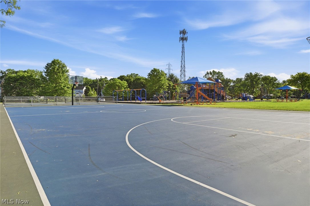 108 Clay Court Berea OH 44017