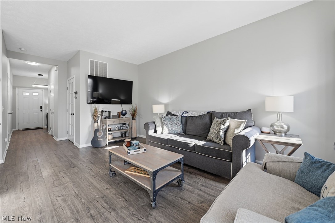 108 Clay Court Berea OH 44017
