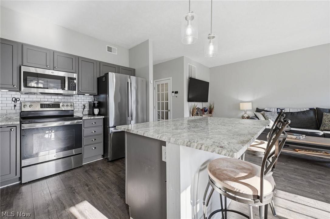 108 Clay Court Berea OH 44017