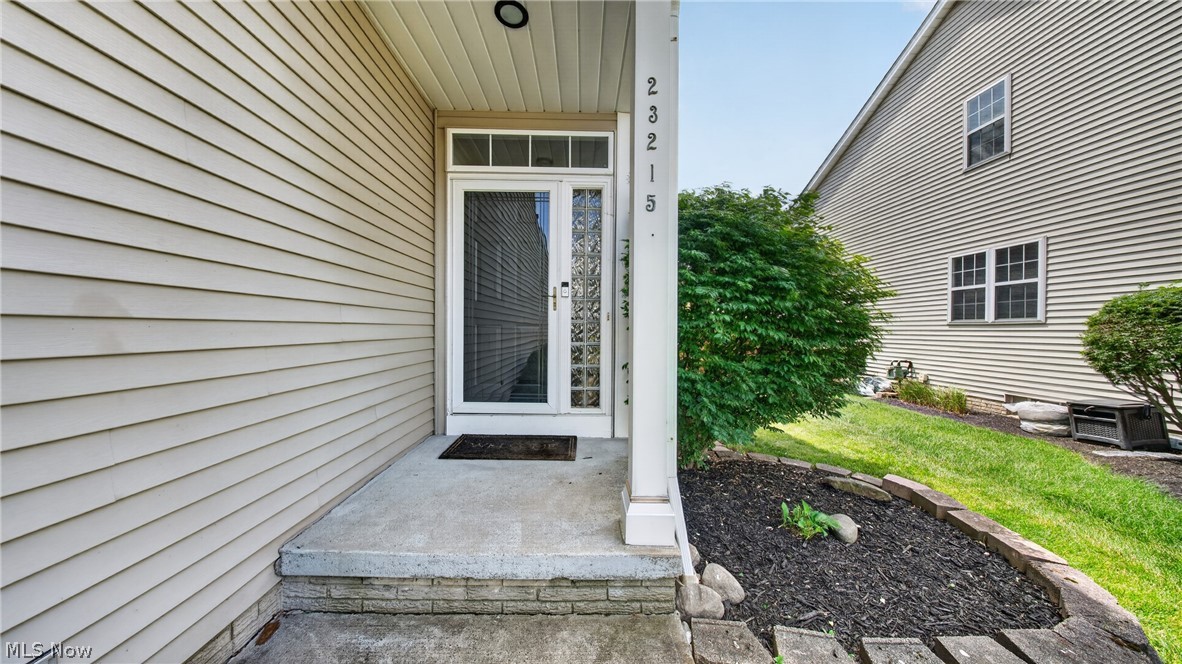 23215 Chandlers Lane Olmsted Falls OH 44138