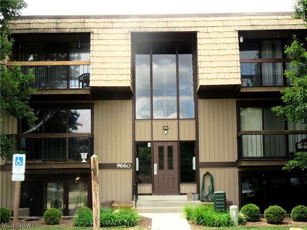 9660 Cove Drive North Royalton OH 44133