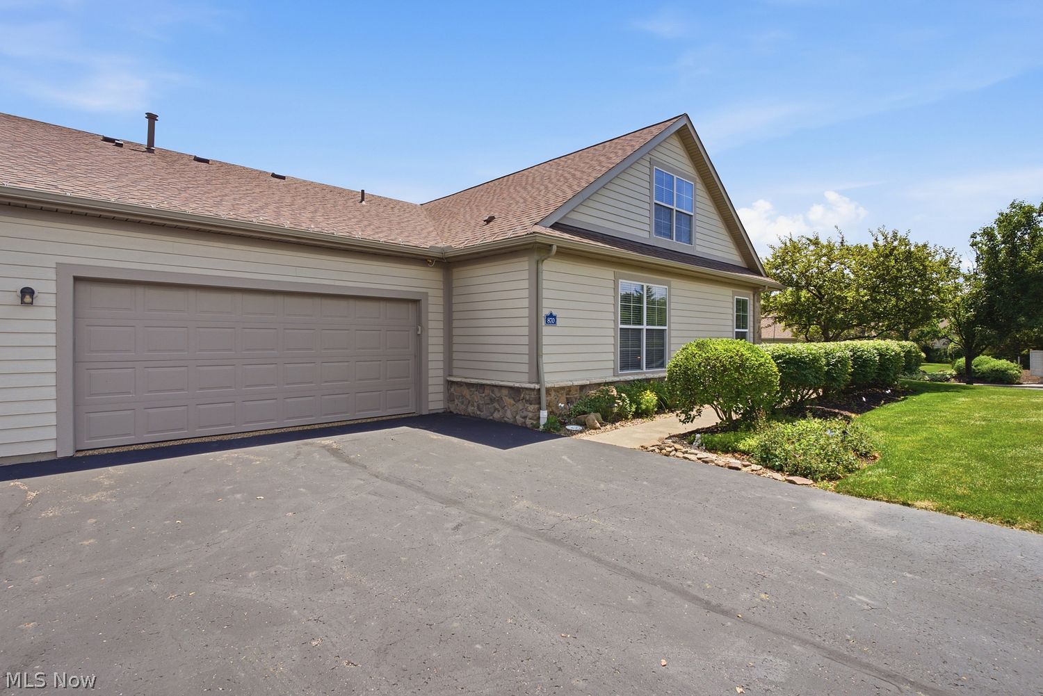 870 Tara Drive Aurora OH 44202