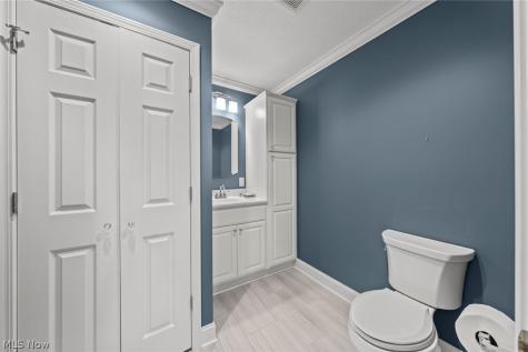734 Hunters Trail Akron OH 44313