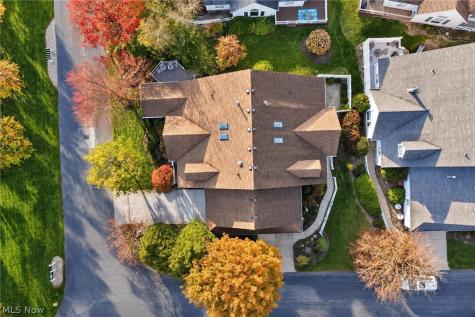 734 Hunters Trail Akron OH 44313