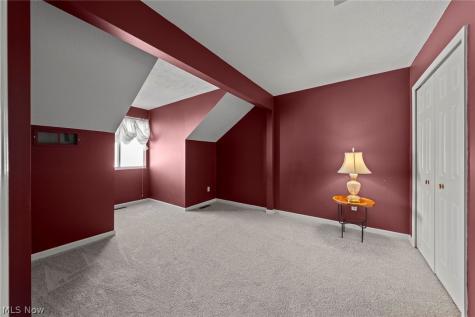 734 Hunters Trail Akron OH 44313