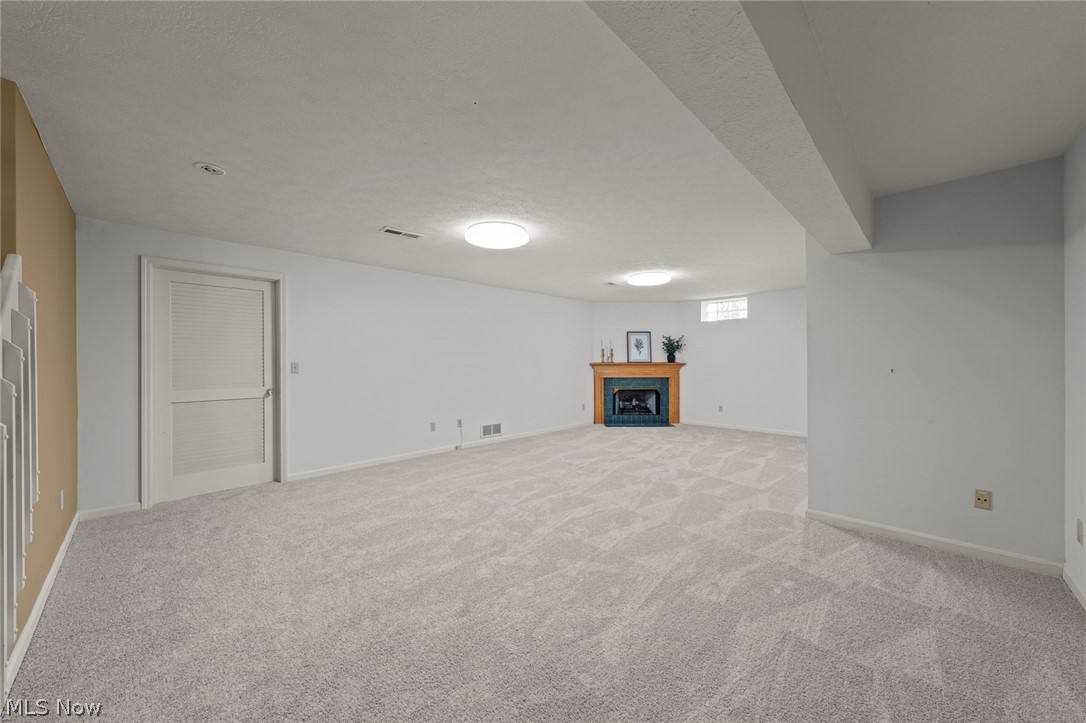 734 Hunters Trail Akron OH 44313