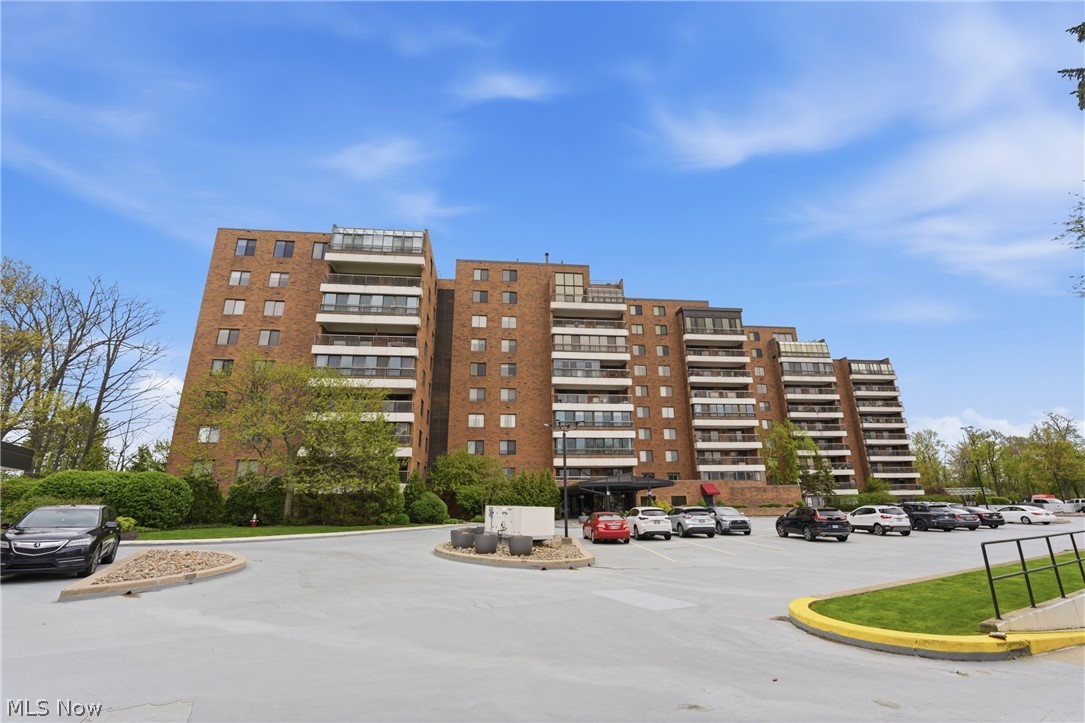 27500 Cedar Road Beachwood OH 44122