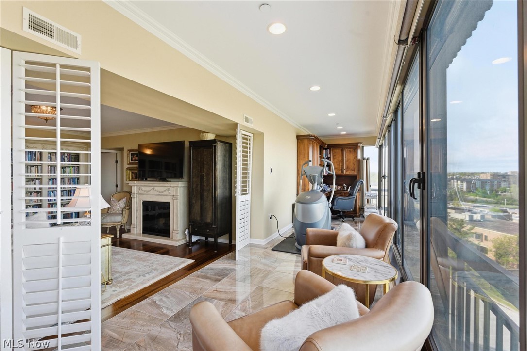 27500 Cedar Road Beachwood OH 44122
