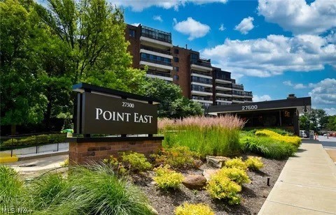 27500 Cedar Road Beachwood OH 44122