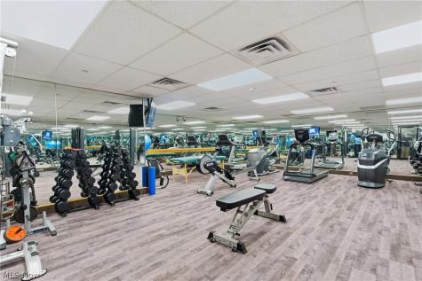 27500 Cedar Road Beachwood OH 44122