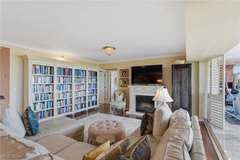 27500 Cedar Road Beachwood OH 44122