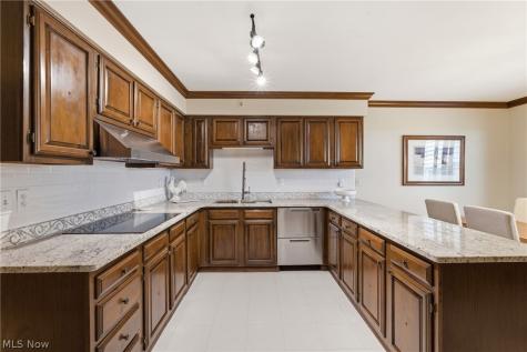 27500 Cedar Road Beachwood OH 44122