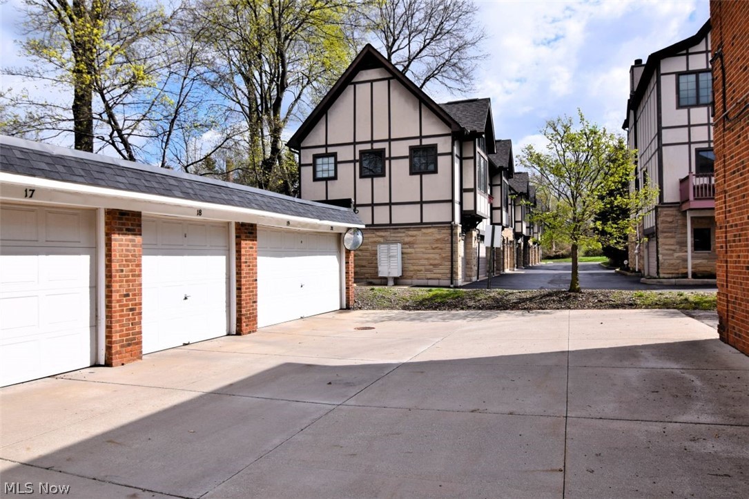 2399 Euclid Heights Boulevard Cleveland Heights OH 44106