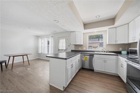 2059 Carlile Drive Uniontown OH 44685