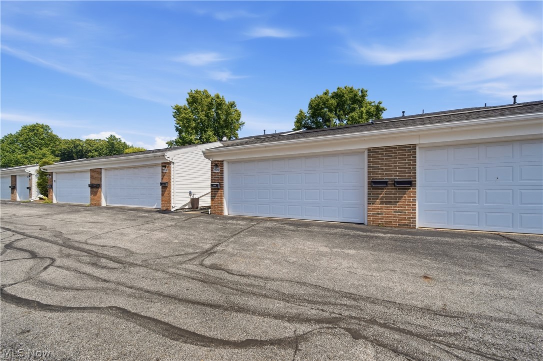 2059 Carlile Drive Uniontown OH 44685