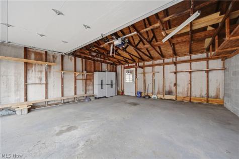 2059 Carlile Drive Uniontown OH 44685