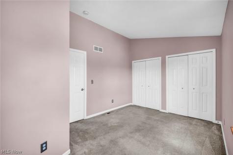 246 Steeple Chase Run Northfield OH 44067
