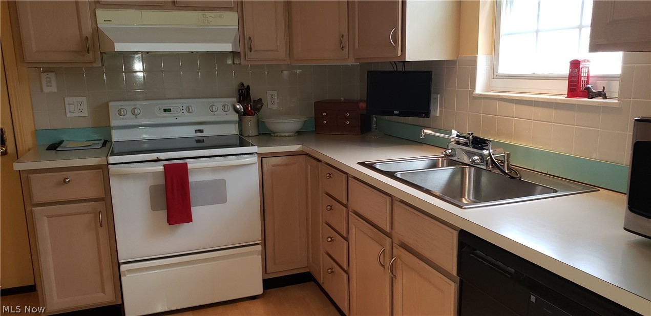 24690 Thicket Lane Olmsted Falls OH 44138