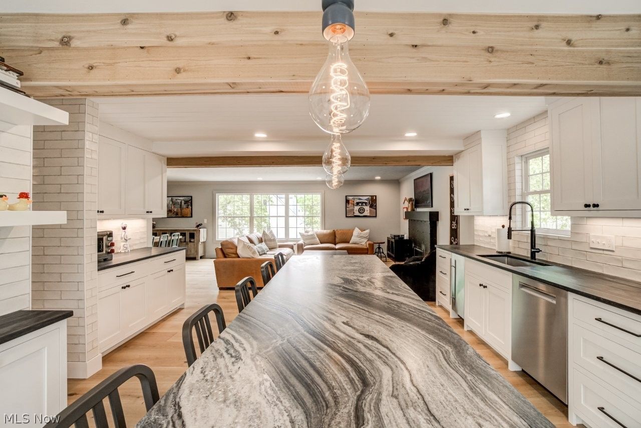 210 Commons Court Chagrin Falls OH 44022