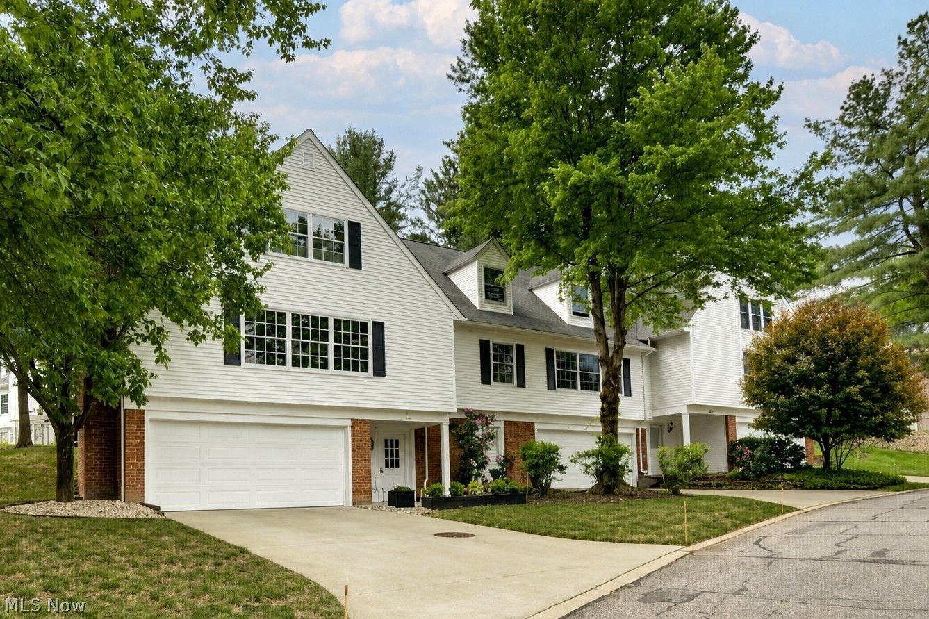 210 Commons Court Chagrin Falls OH 44022