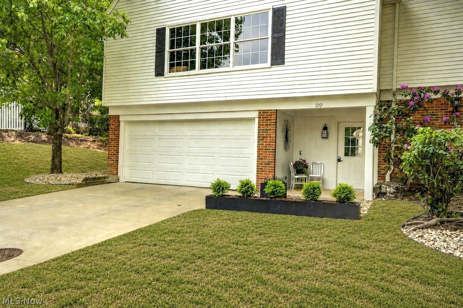 210 Commons Court Chagrin Falls OH 44022