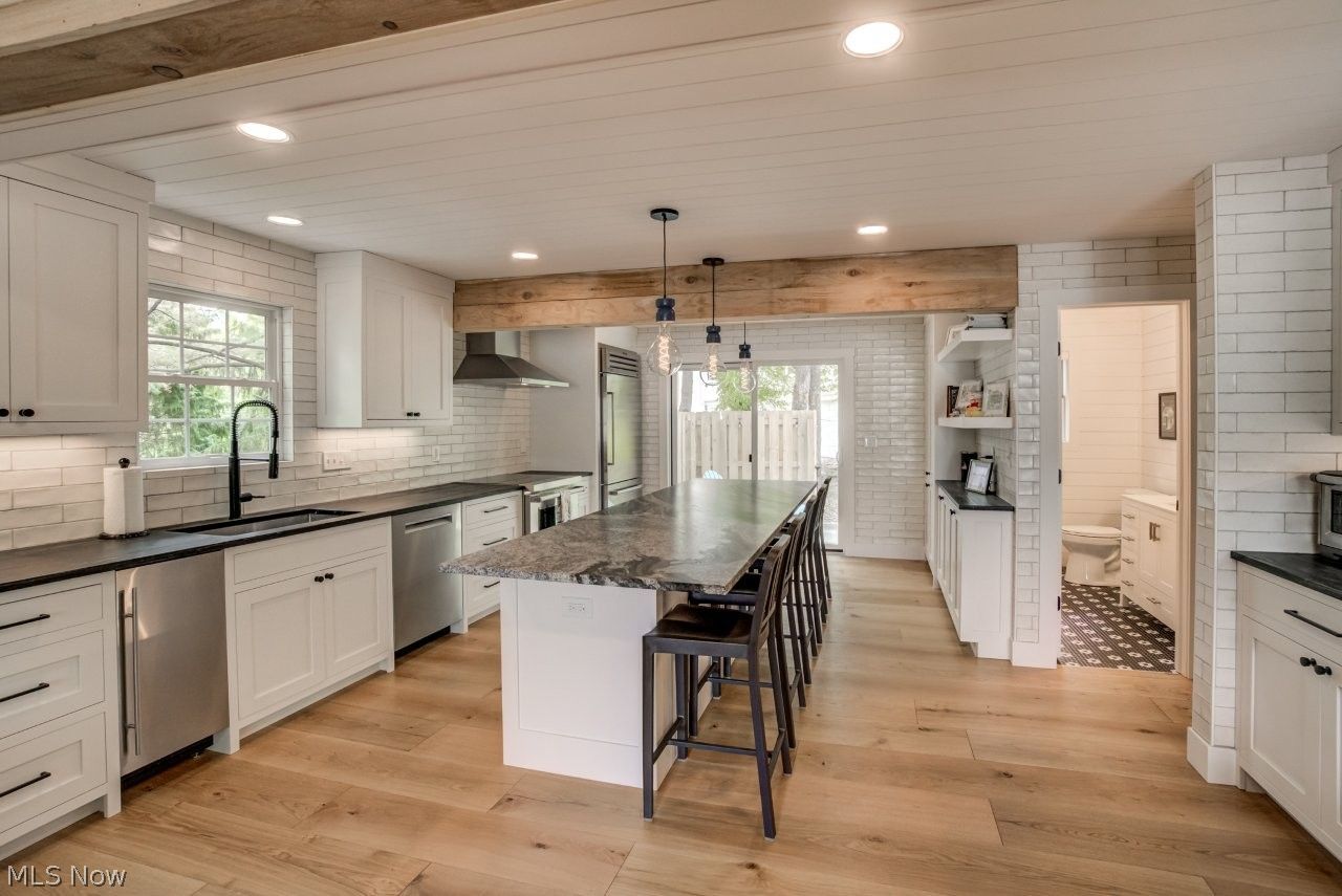 210 Commons Court Chagrin Falls OH 44022