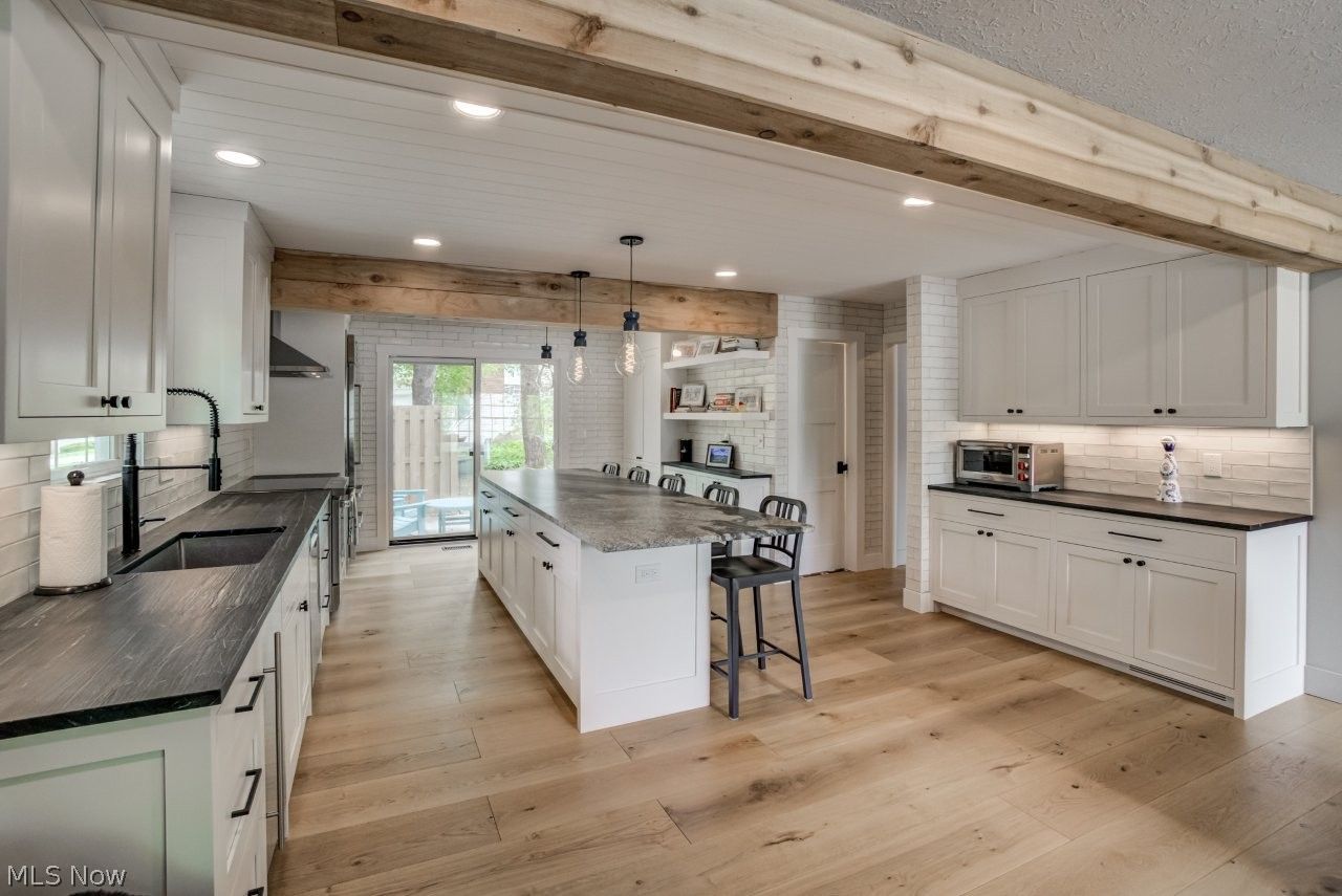 210 Commons Court Chagrin Falls OH 44022