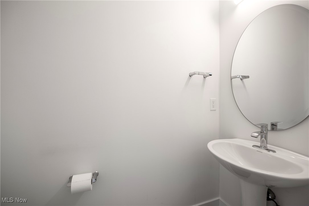 2289 W 19th Street Cleveland OH 44113