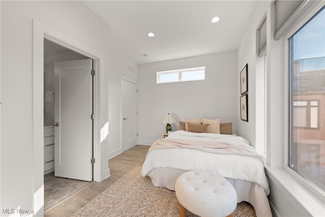 2289 W 19th Street Cleveland OH 44113