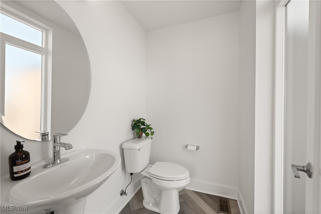 2289 W 19th Street Cleveland OH 44113