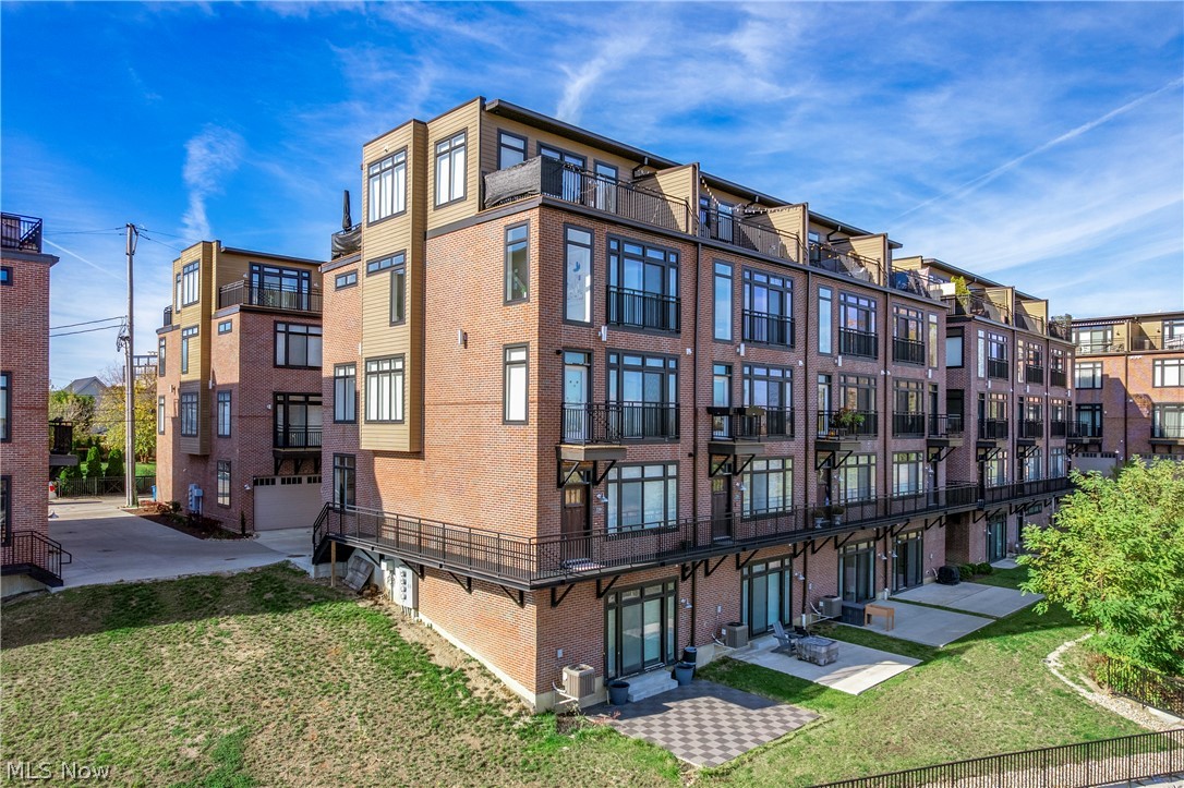 2289 W 19th Street Cleveland OH 44113