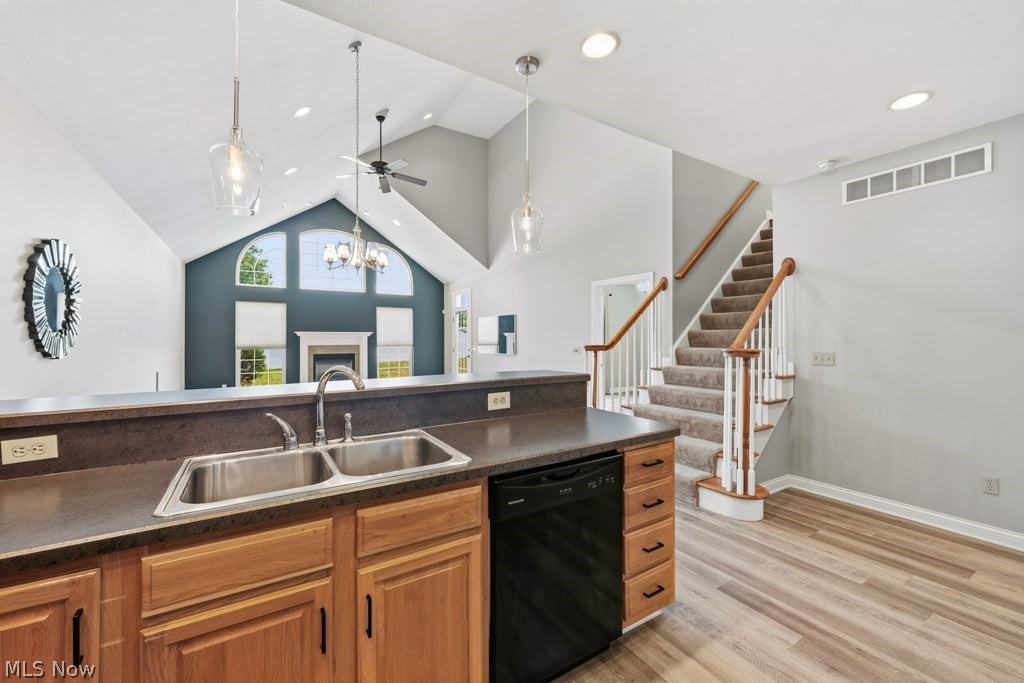 5067 Shepherds Glen Willoughby OH 44094