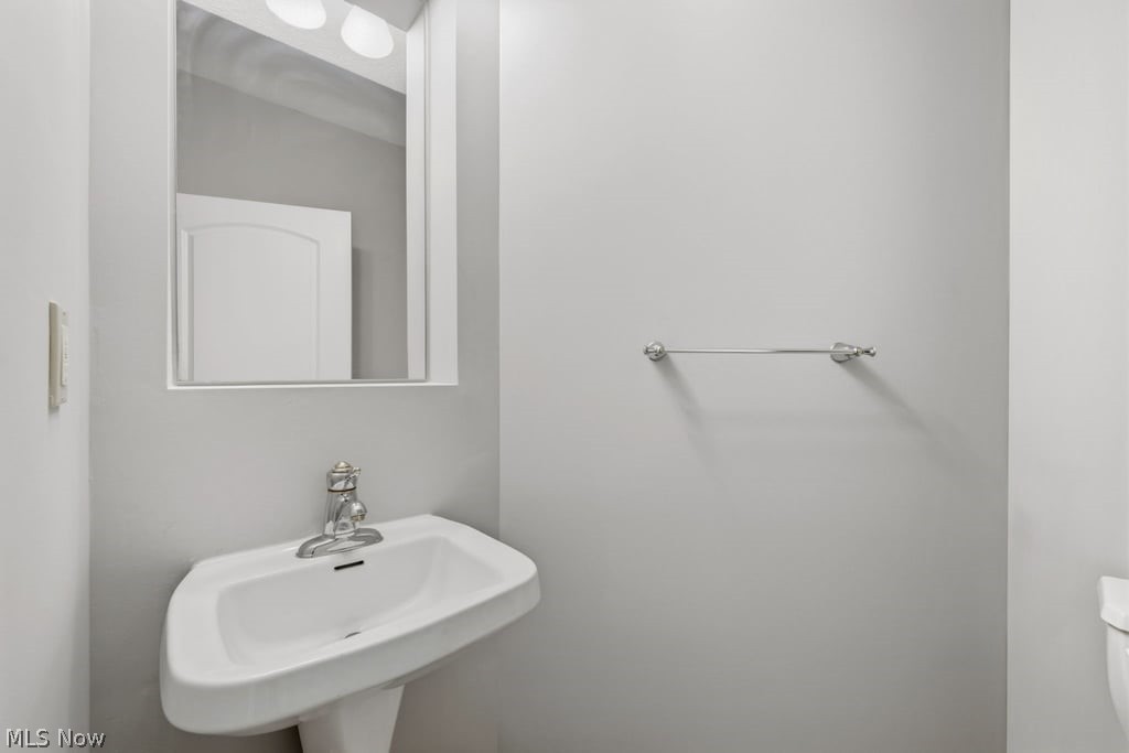 5067 Shepherds Glen Willoughby OH 44094