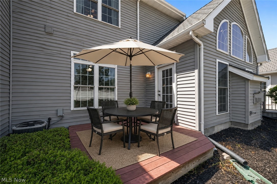 5067 Shepherds Glen Willoughby OH 44094