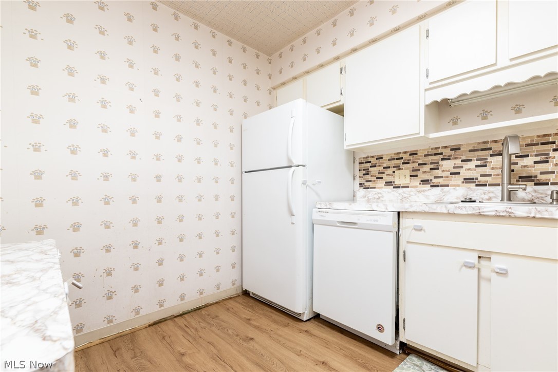 2112 Acacia Park Drive Lyndhurst OH 44124